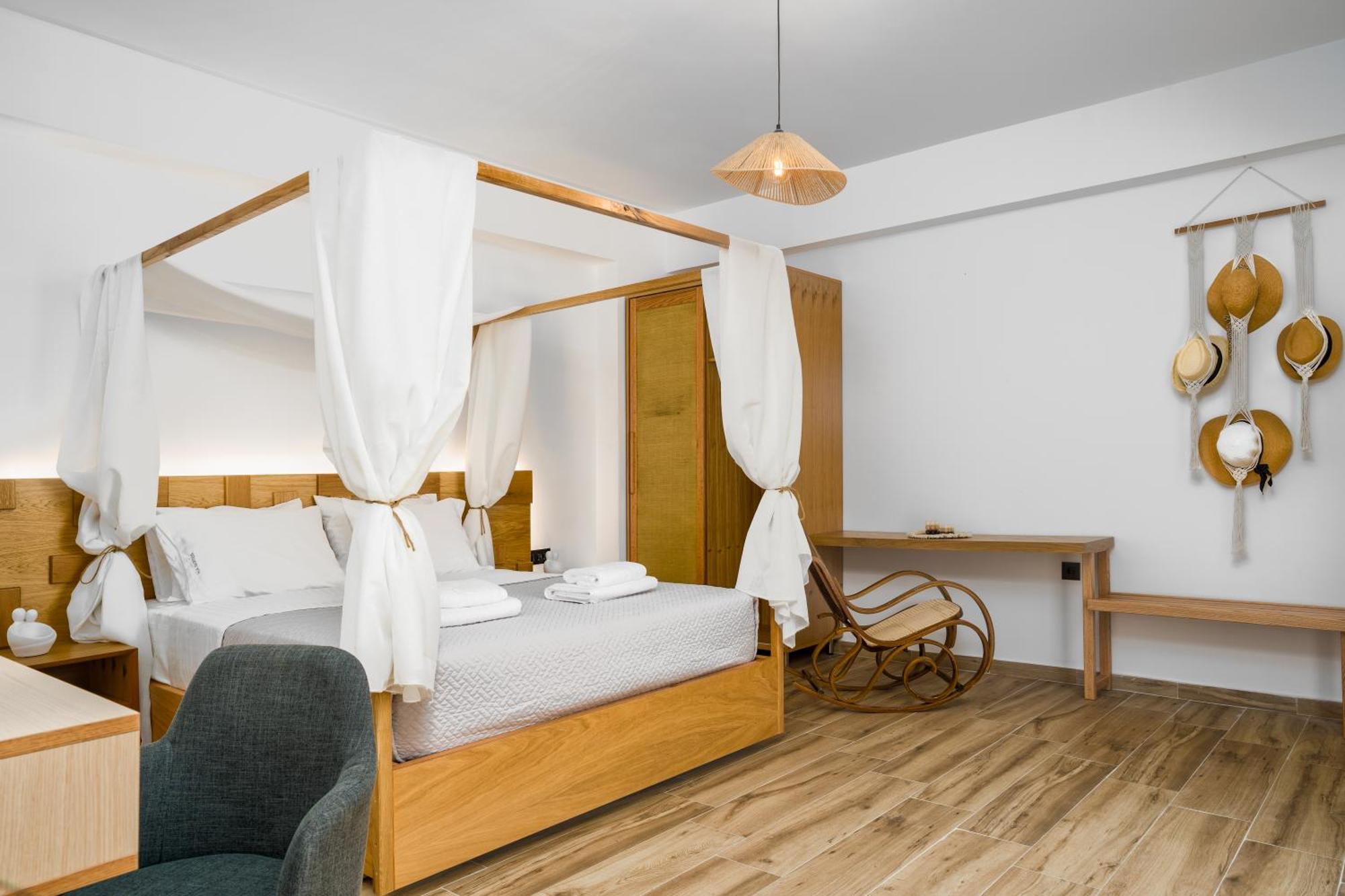 AMOUDI STUDIOS APARTMENTS HOTEL • AMOUDI • 3⋆ GREECE • RATES FROM €41